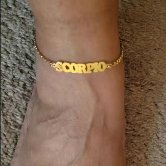 - ⭐️10k Gold Constellation Nameplate Bracelet / Anklet Figaro Style Chain - Picture 3 of 16